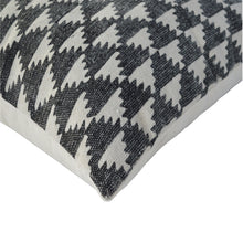 Durrie Cushion